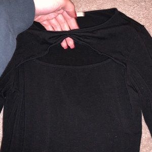 BLACK KEYHOLE LONG SLEEVE